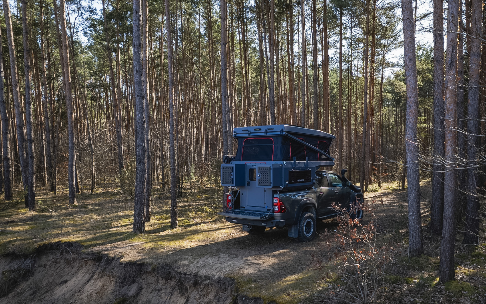 Test OFFLANDER WADI – kompaktowa zabudowa kamperowa na pickup